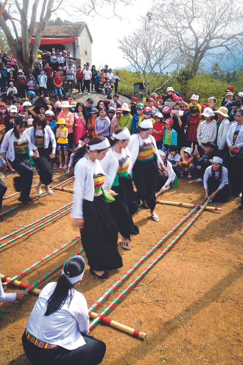 បុណ្យភូមិនាអំឡុងថ្ងៃនៃនិទាឃរដូវ