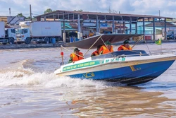 កម្មាភិបាល យុទ្ធជនប៉ុស្តិ៍ការពារព្រំដែន ទ្រុងប៊ិញ យាមល្បាត ត្រួតពិនិត្យ ថែរក្សារឹងមាំអធិបតេយ្យភាពដែនសមុទ្រ សណ្តាប់ធ្នាប់ សុវត្ថិភាពសង្គមនៅក្នុងតំបន់ផែត្រី ត្រឹនដេ ស្រុក ត្រឹនដេ